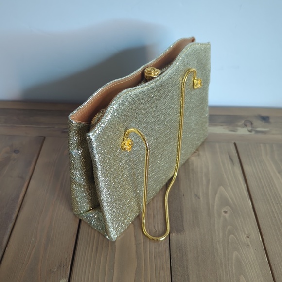 Vintage Gold Metallic Lamé Evening Handbag with Metal Rosette Clasp - Picture 2 of 14